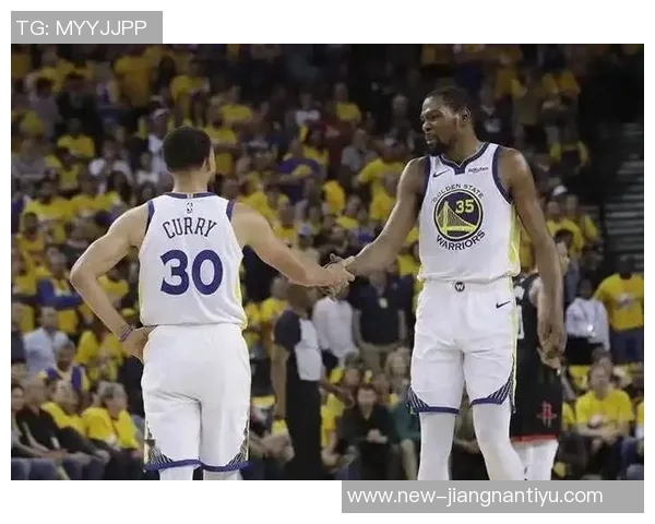 网友热议巴特勒与KD之争KD回应称你不在队里兄弟别操心